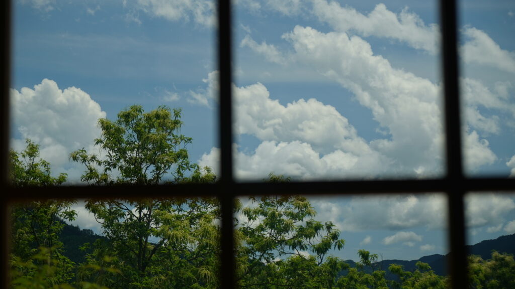 講師から見える夏の雲の景色