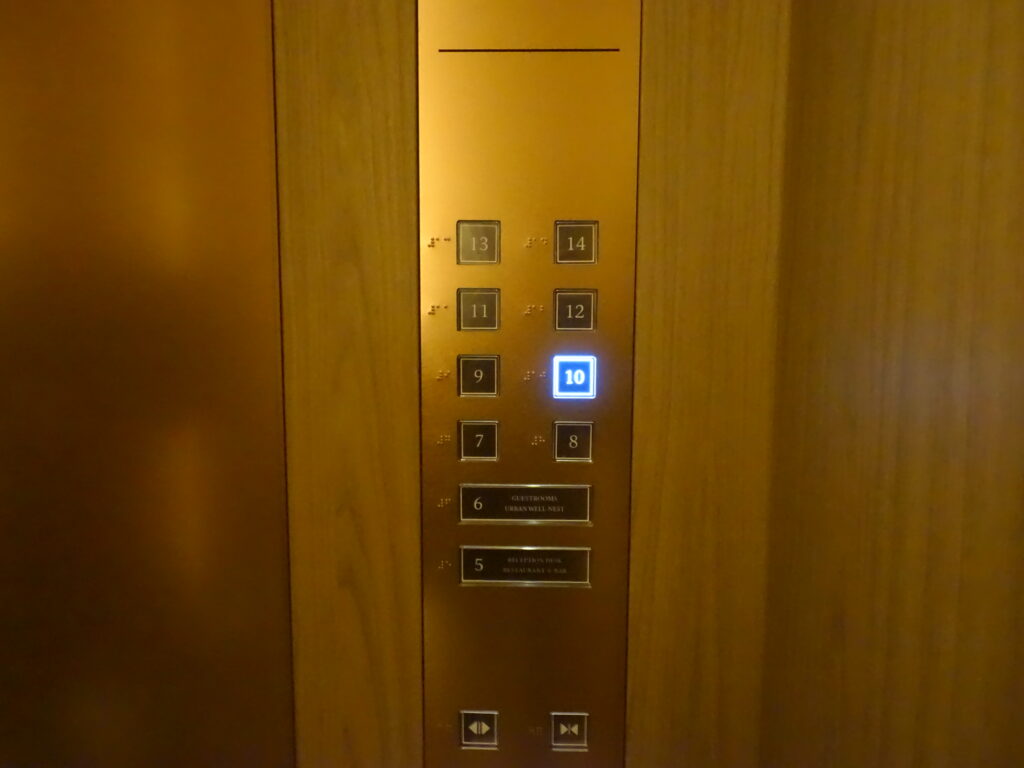 TIAIDのエレベーター
